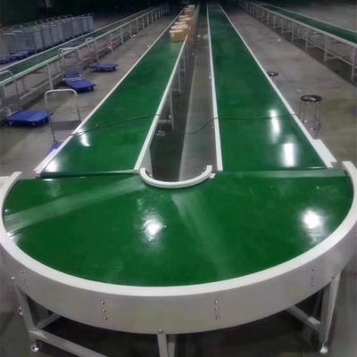 Μαύρα πράσινα άσπρα καμπυλών PVC μεταφορέων πρότυπα FDA ζωνών επί παραγγελία